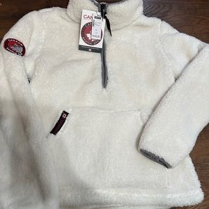 Canada Weather Gear Pull Over